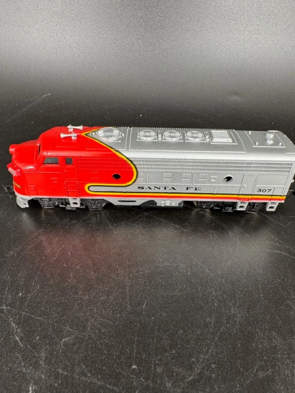 Vintage Bachmann HO Scale Train Santa Fe 307 Locomotive Untested